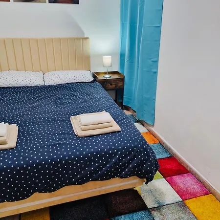 Newly Refurbished 2 * La Línea de la Concepción