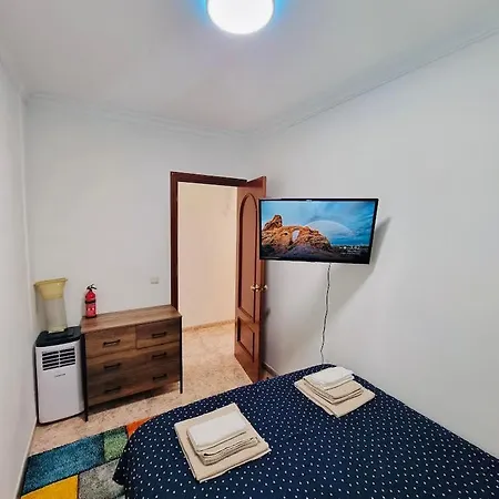 Newly Refurbished 2 La Línea de la Concepción